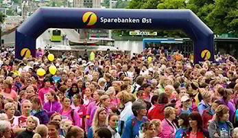 STAND på Bragernes Torg under Jentebølgen 2016